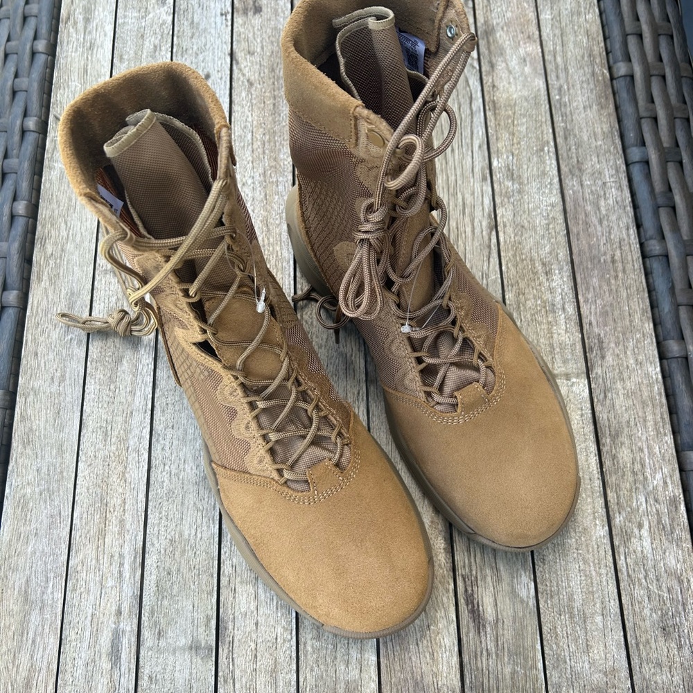 Nike SFB B1 Boots
